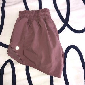 super super cute lightly worn LULULEMON SHORTS💋💋